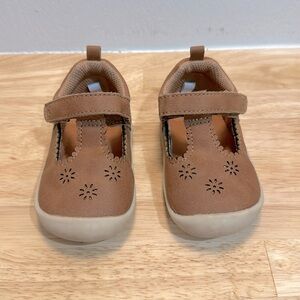 “Cheyenne” Mary Jane Baby/Toddler shoes- Stride Rite 360. Size 5.